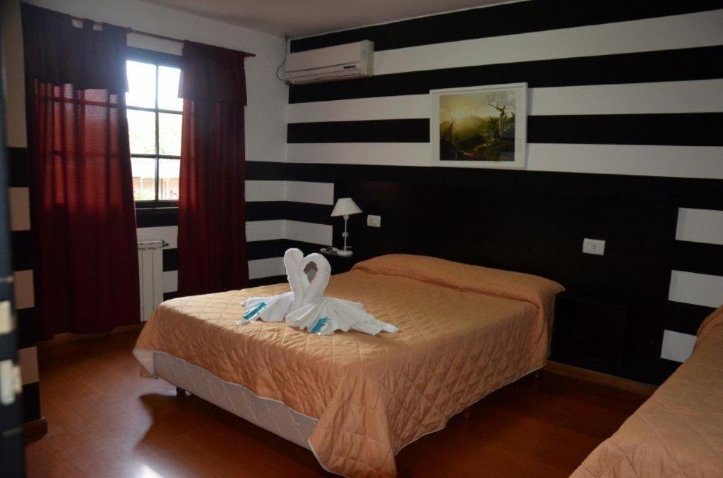 Hotel Valle Del Sol Мерло Экстерьер фото