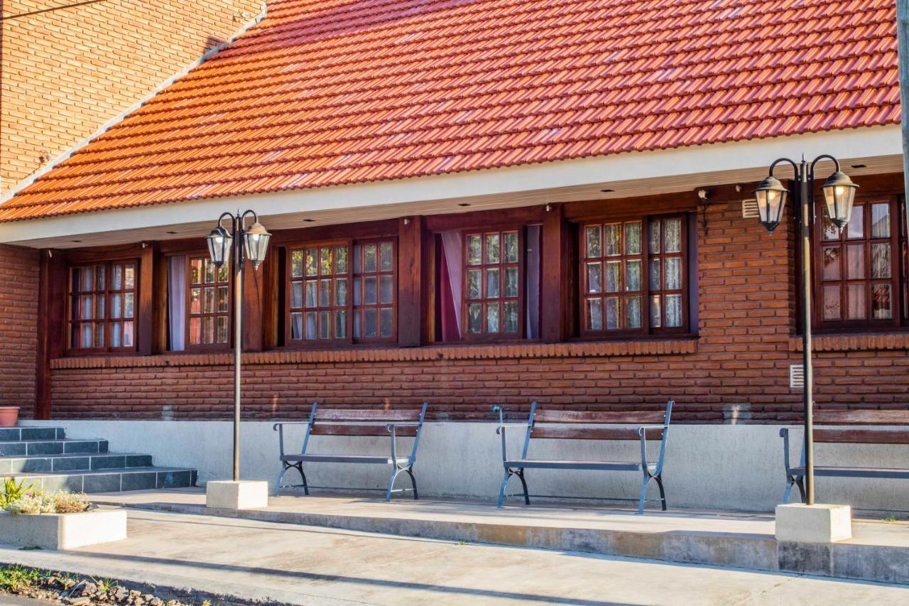 Hotel Valle Del Sol Мерло Экстерьер фото