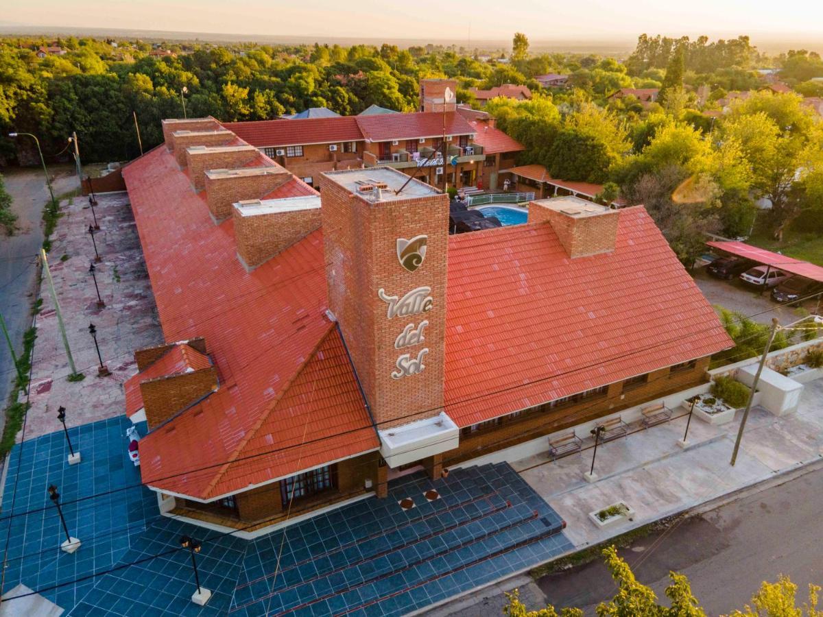 Hotel Valle Del Sol Мерло Экстерьер фото