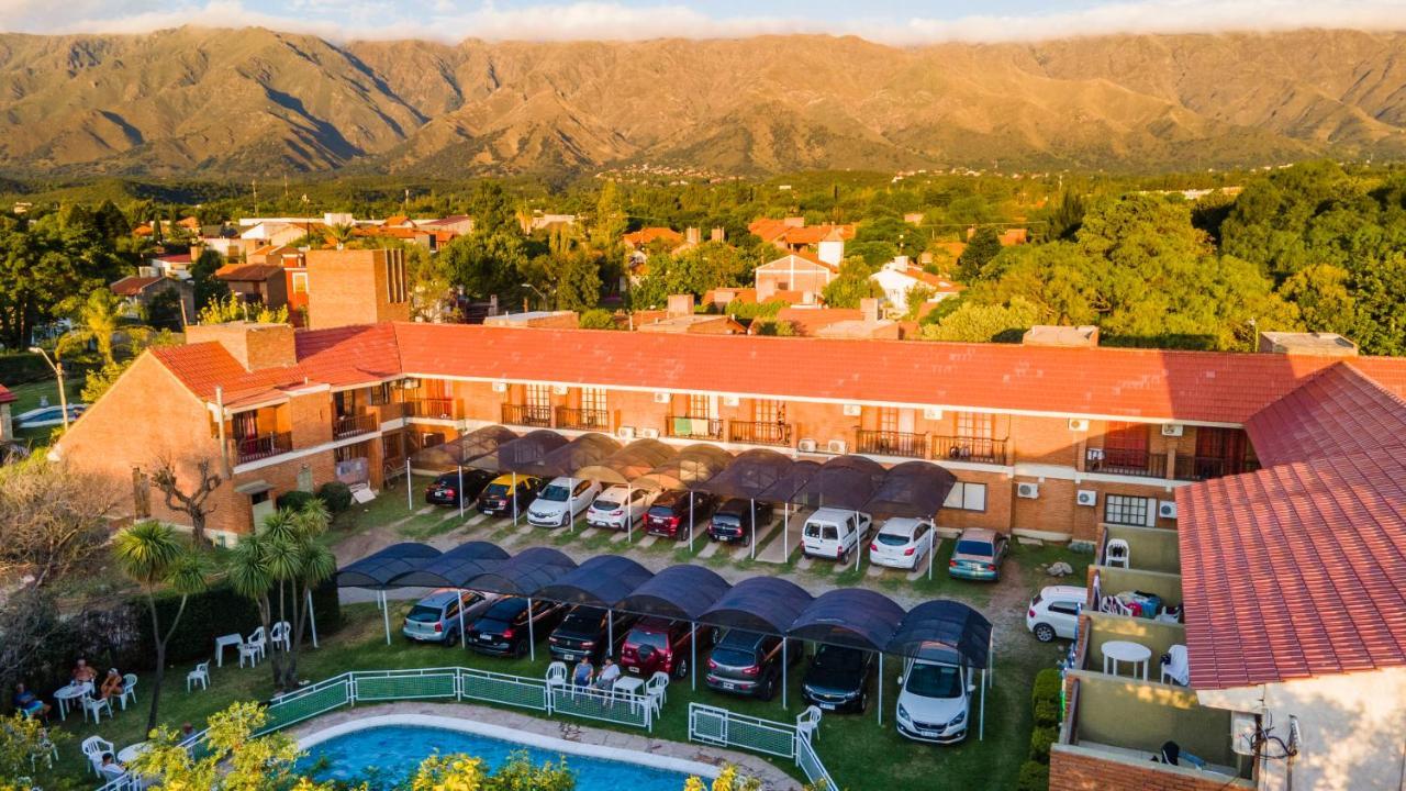 Hotel Valle Del Sol Мерло Экстерьер фото