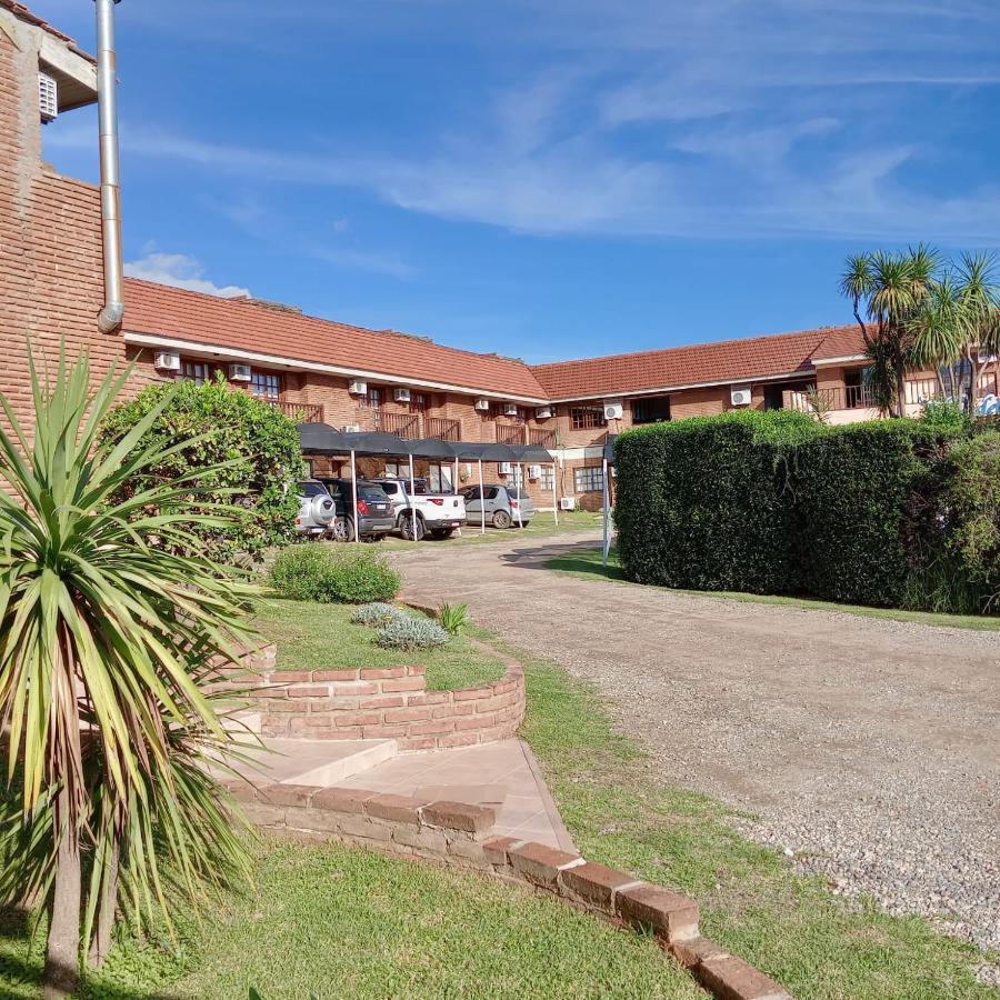 Hotel Valle Del Sol Мерло Экстерьер фото